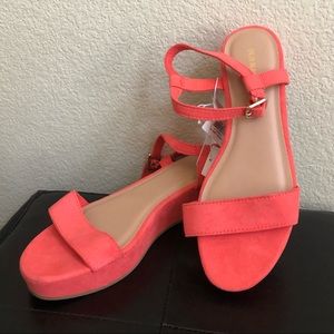 ✨NWT Coral Sandals